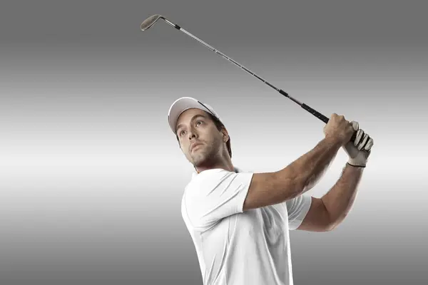 Jucător de golf într-o cămașă albă — Fotografie, imagine de stoc