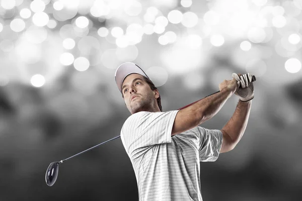 Jugador de golf con camisa blanca —  Fotos de Stock