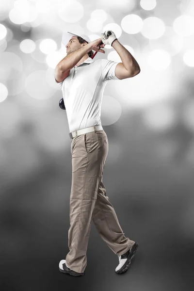 Gracz w golfa w białej koszuli — Zdjęcie stockowe