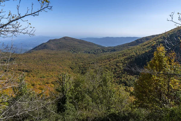 Vue sur le parc naturel de Montseny en automne . — Photo