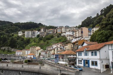 Elanchove köyü manzarası, Biscay, Bask ülkesi, İspanya.