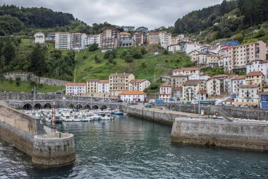 Elanchove köyü manzarası, Biscay, Bask ülkesi, İspanya.