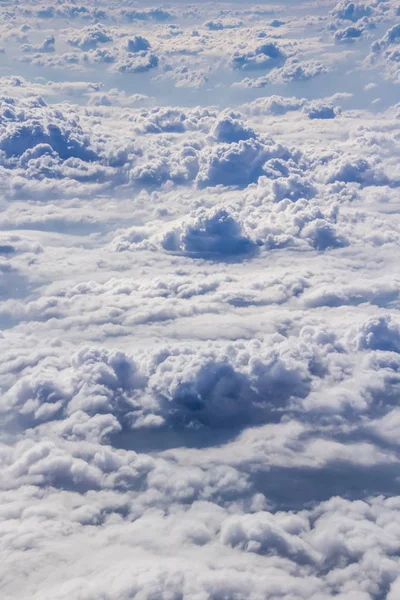 Sulla nuvola nel cielo dolcemente concentrarsi — Foto Stock