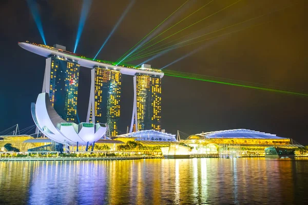 Marina Bay Sands lazer gösterisi peyzaj
