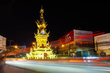 Chiang rai, Tayland altın saat kulesi nightscape.