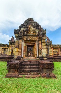Antik Khmer tapınağı Tayland 'da Prasat Muang Tam.