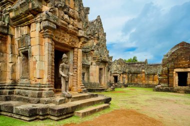 Prasat Hin Phanom Rung (Phanom Rung Taş Kalesi)