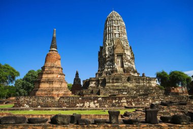 Ayuthaya, Tayland 'da Wat Ratcha Burana' nın güzel manzarası.