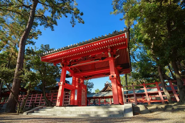 Hermosa escena del Santuario Sumiyoshi Taisha, ciudad de Osaka, Japón . Imagen de stock