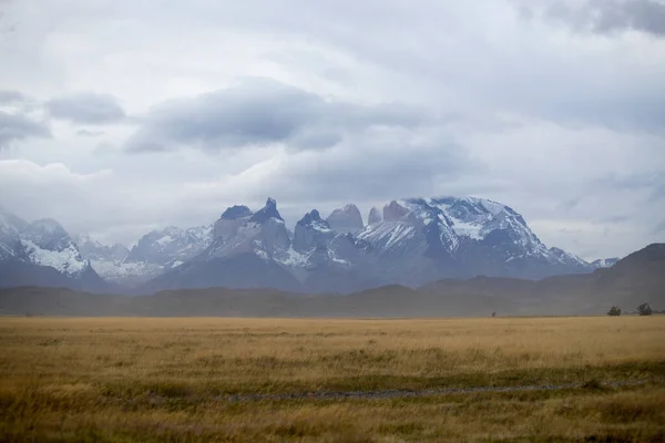 Les Sommets Des Montagnes Torres Del Paine Lors Une Tempête — Photo