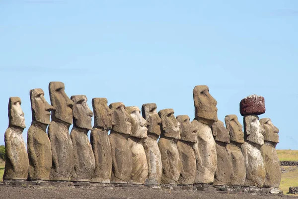 Plataforma Piedra Moais Ahu Tongariki Costa Sur Isla Pascua Isla — Foto de Stock