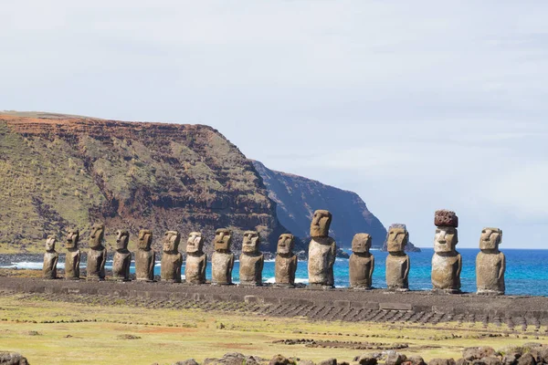 Die Moais Steinplattform Von Ahu Tongariki Der Südküste Der Osterinsel — Stockfoto