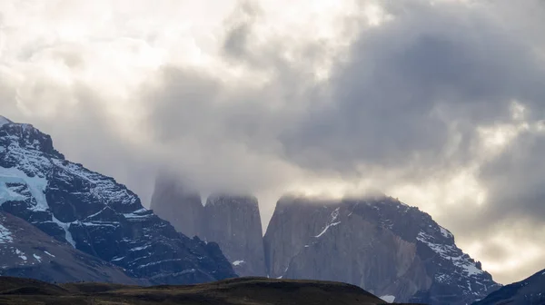 Widok Góry Torres Del Paine Jesienią Park Narodowy Torres Del — Zdjęcie stockowe