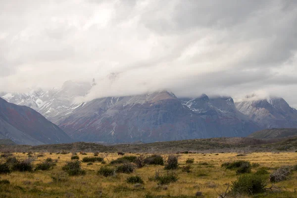 Torres Del Paine Bergen Molnen Hösten Torres Del Paine Nationalpark — Stockfoto