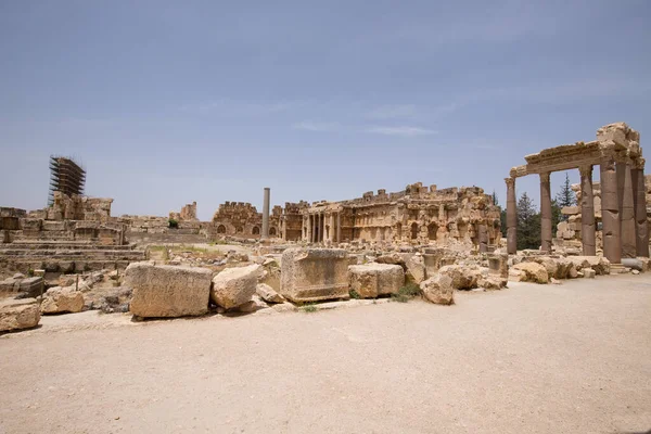 Wielki Dwór Ruiny Rzymskiego Miasta Heliopolis Lub Baalbek Dolinie Beqaa — Zdjęcie stockowe
