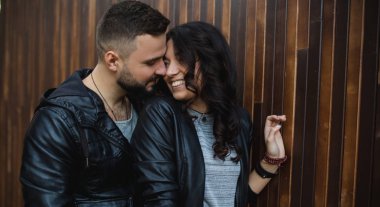 kaç aşk - bir aşk hikayesi başlıyor. 