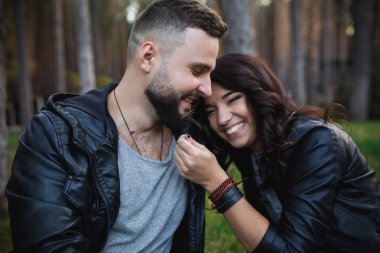 kaç aşk - bir aşk hikayesi başlıyor. 