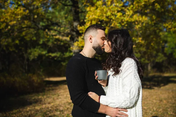 Couple amoureux - Début d'une histoire d'amour . — Photo