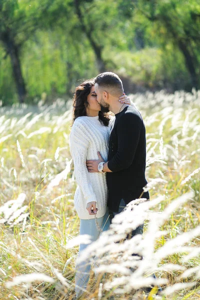 Couple in love - Beginning of a Love Story. — Stock Photo, Image