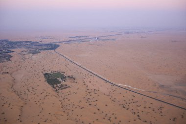 Sabah şafakta balonlarla