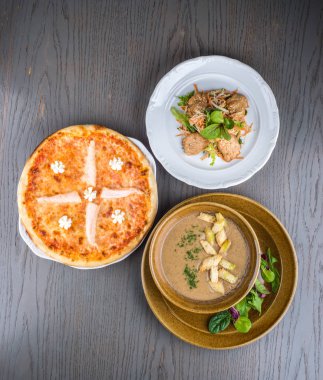 Pizza çorba ve salata