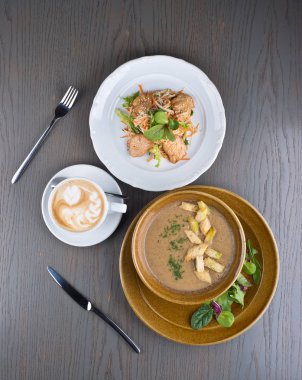 Çorba, salata ve kahve