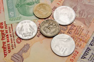 Hint rupi ve madeni paralar