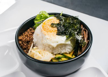 Tat Kore iş yemeği