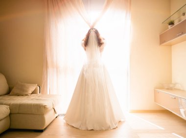 Gelin penceresi açılır