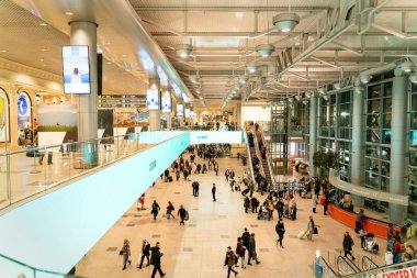 Moskova, Rusya - 10 Kasım 2019: Moskova Domodedovo Havaalanı, Rusya 'nın en büyük havaalanlarından biridir.