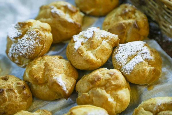 Bun francês com creme — Fotografia de Stock