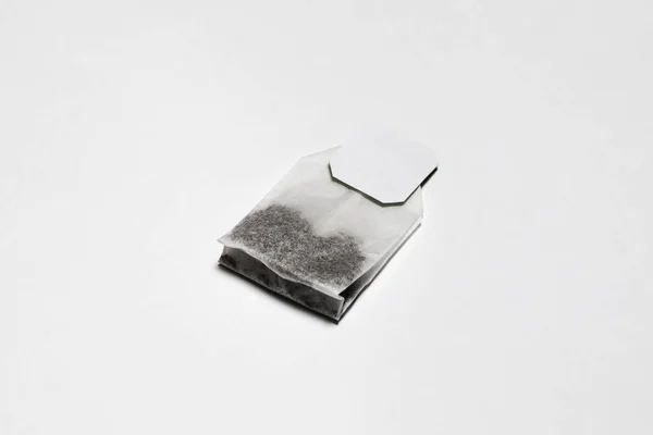 Gros Plan Tea Bag Mockup Avec Étiquette Isolée Sur Fond — Photo