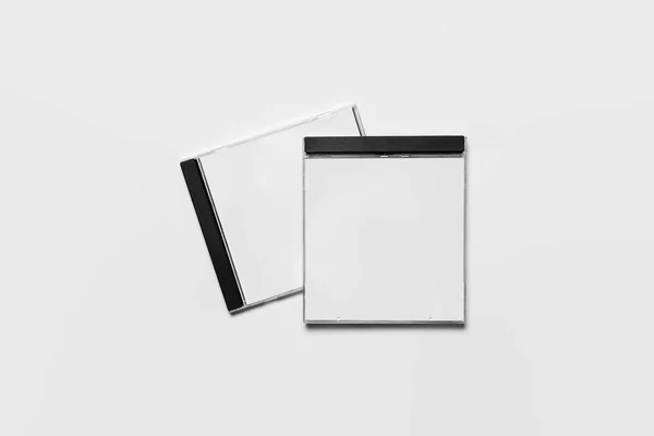 Fermer Boîte Disques Plastique Compact Avec Blanc Isolé Pour Design — Photo