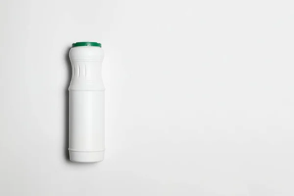 Huishoudelijke Chemicaliën Leeg Plastic Fles Geïsoleerd Witte Achtergrond Droog Wasmiddel — Stockfoto
