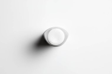 Beyaz Plastik Şampuan Şişesi ve Flip-Top Lid. Göreviniz İçin Şablonu Ayarlayın. Yüksek çözünürlüklü fotoğraf. Üst görünüm