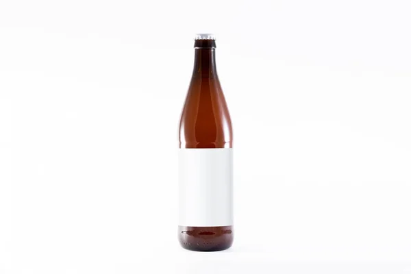 Полный Коричневый Макет Бутылки Пива Пустой Этикеткой Белом Фоне — стоковое фото