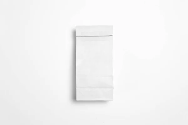 白い背景に乾燥製品のための白い空白の紙パッケージモックアップ 高解像度写真 — ストック写真
