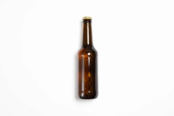 Full Brown Beer Bottle Mock Fehér Háttérrel Nagy Felbontású Fotó — Stock Fotó