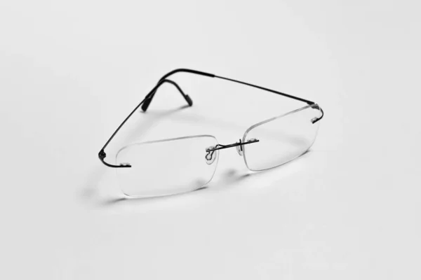 Gafas Transparentes Sobre Fondo Blanco Foto Para Diseño Fotografía Alta —  Fotos de Stock