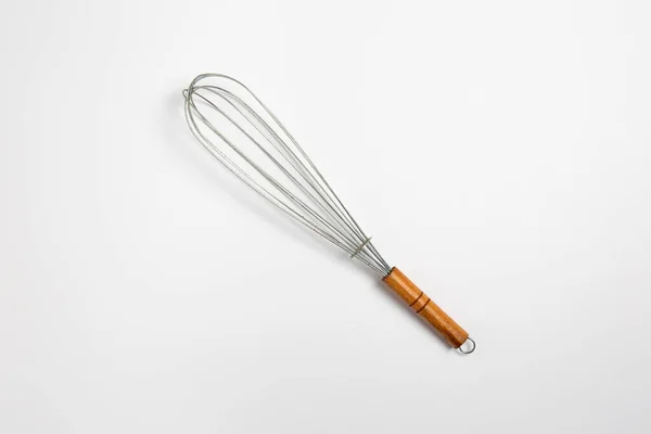 Limpar Novo Whisk Aço Isolado Fundo Branco Cozinhar Batedor Ovo — Fotografia de Stock