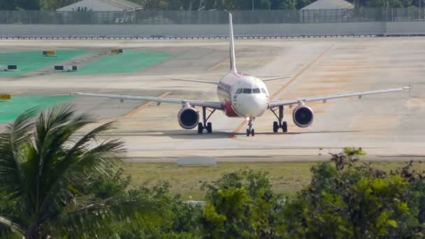 Aeropuerto de Phuket tráfico — Vídeo de stock