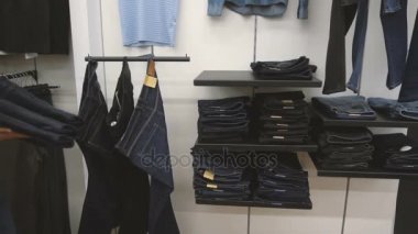 Tezgâhtar kot yığını rafa