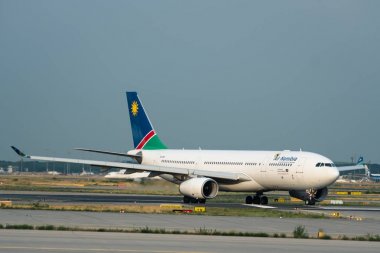 Hava Namibya Airbus A330 V5-Anp Frankfurt am Main Airp Taksilemek