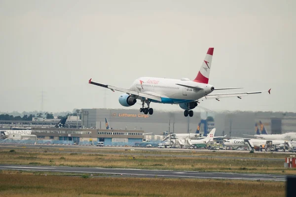 Avusturya Havayolları Airbus A320 açılış