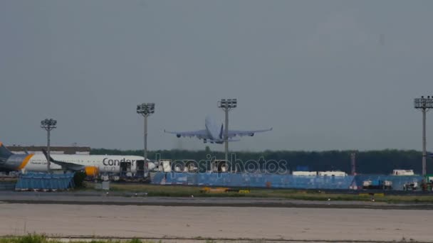 Airbus A380 despegue — Vídeos de Stock