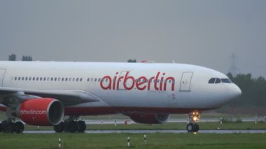 Air Berlin Taksilemek, Airbus A330