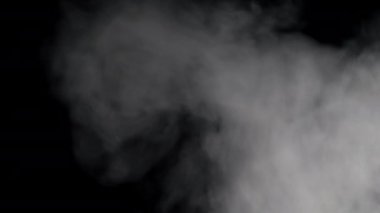 dumanı siyah arkaplanda