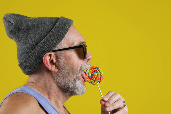 Side View Stock Video Aged Bearded Hipster Hat Sunglasses Enjoying — Stock Photo, Image