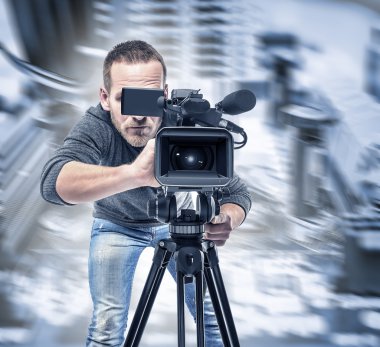 Video operatör video kaydeder.
