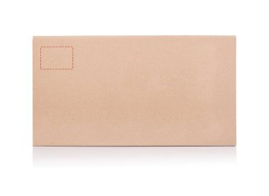 Karton kutu beyaz üzerine.